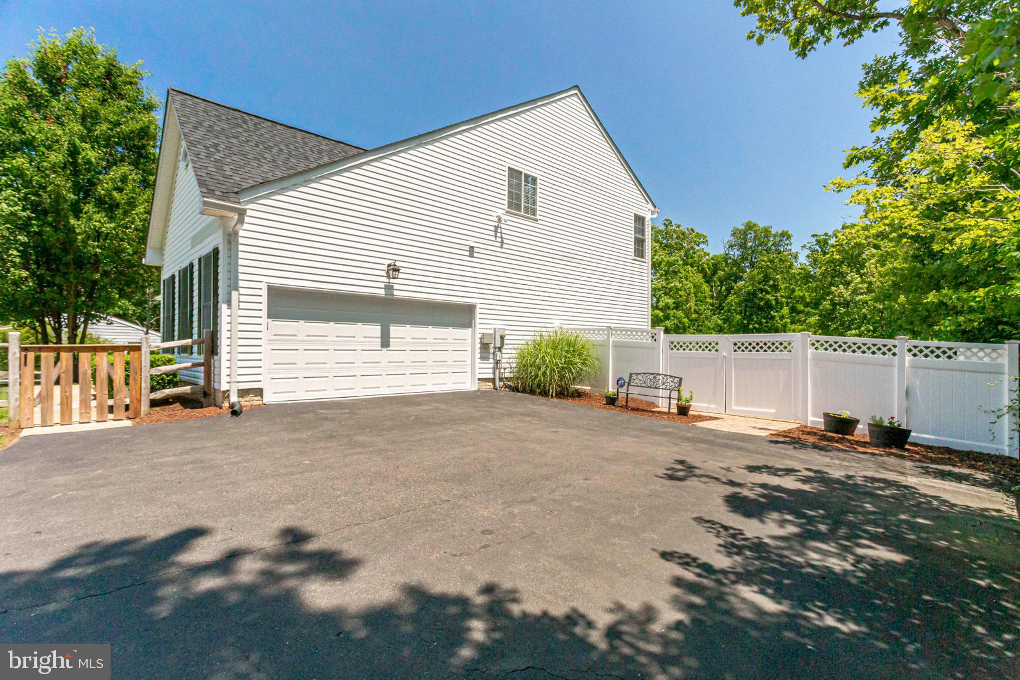 5753 Colchester Road Fairfax, VA 22030 - Photo 50 of 61 Driveway