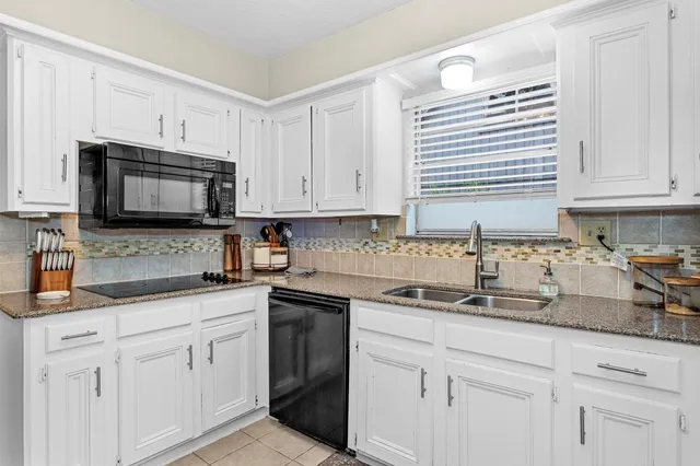 $274,000 | 2005 Tickner Street, Conroe, TX 77301