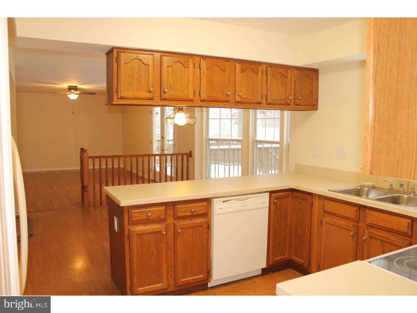 210 Aberdeen Road Williamstown, NJ 08094 - Photo 6 of 25 Kitchen