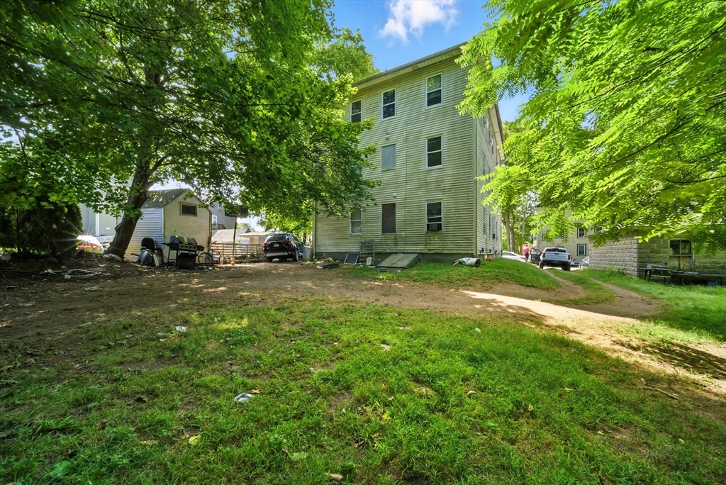 5 Robinson Street Webster, MA 01570 - Photo 5 of 26 Gallery Image 5