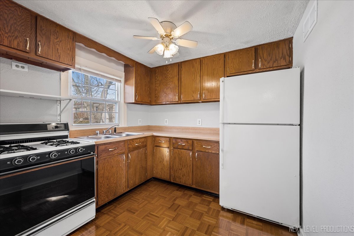 611 Carlson Street Sycamore, IL 60178 - Photo 14 of 21