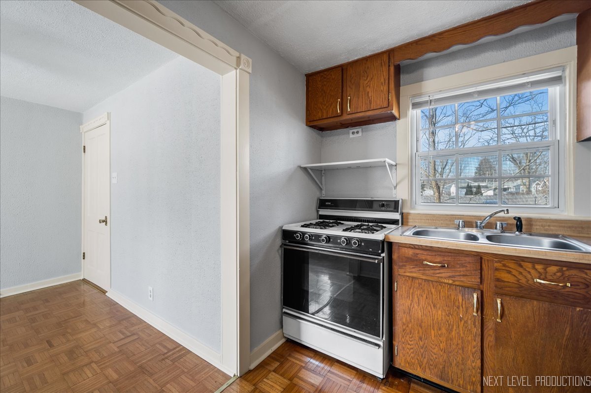 611 Carlson Street Sycamore, IL 60178 - Photo 15 of 21