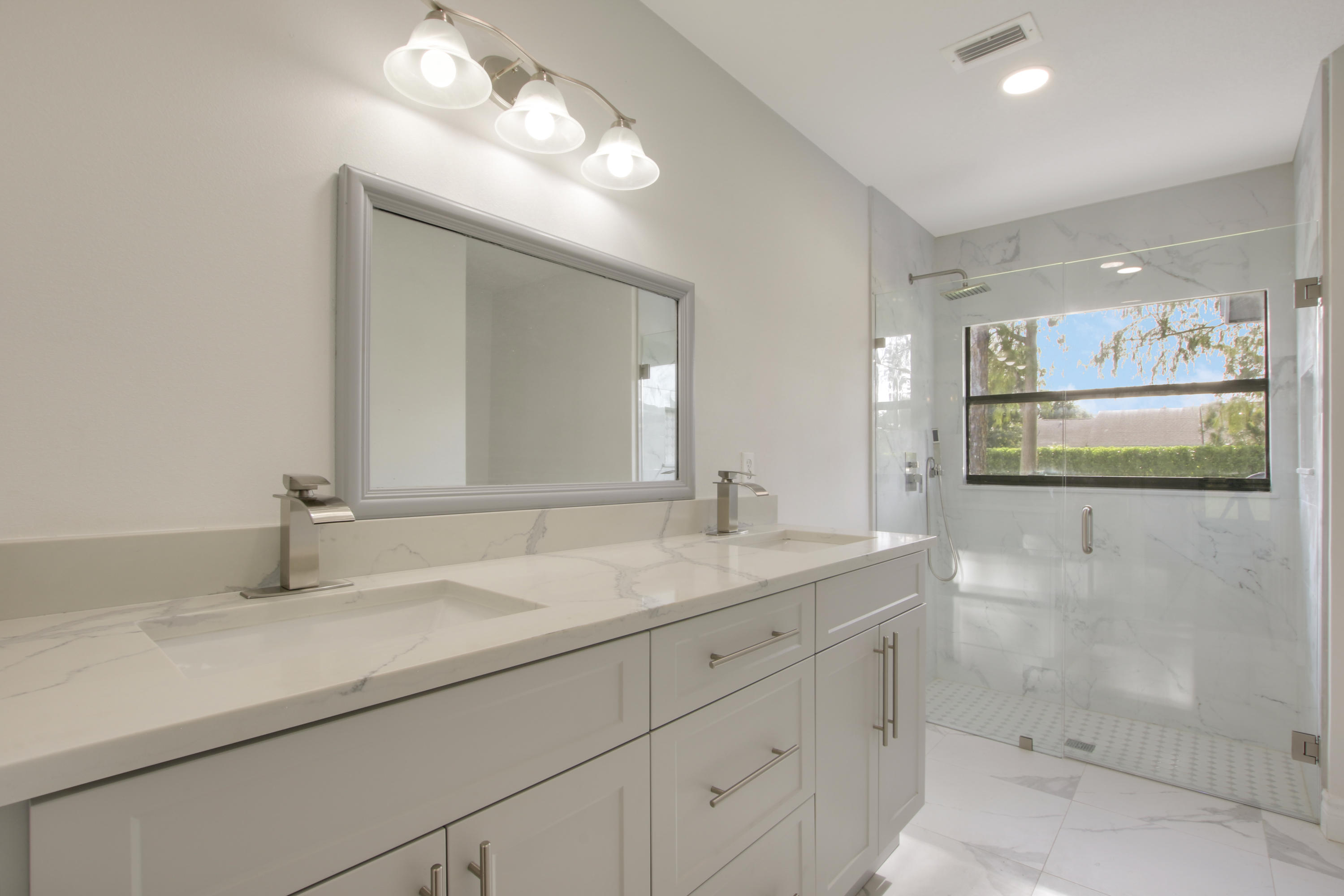 1252 Raintree Lane Wellington, FL 33414 - Photo 12 of 22 Updated bath