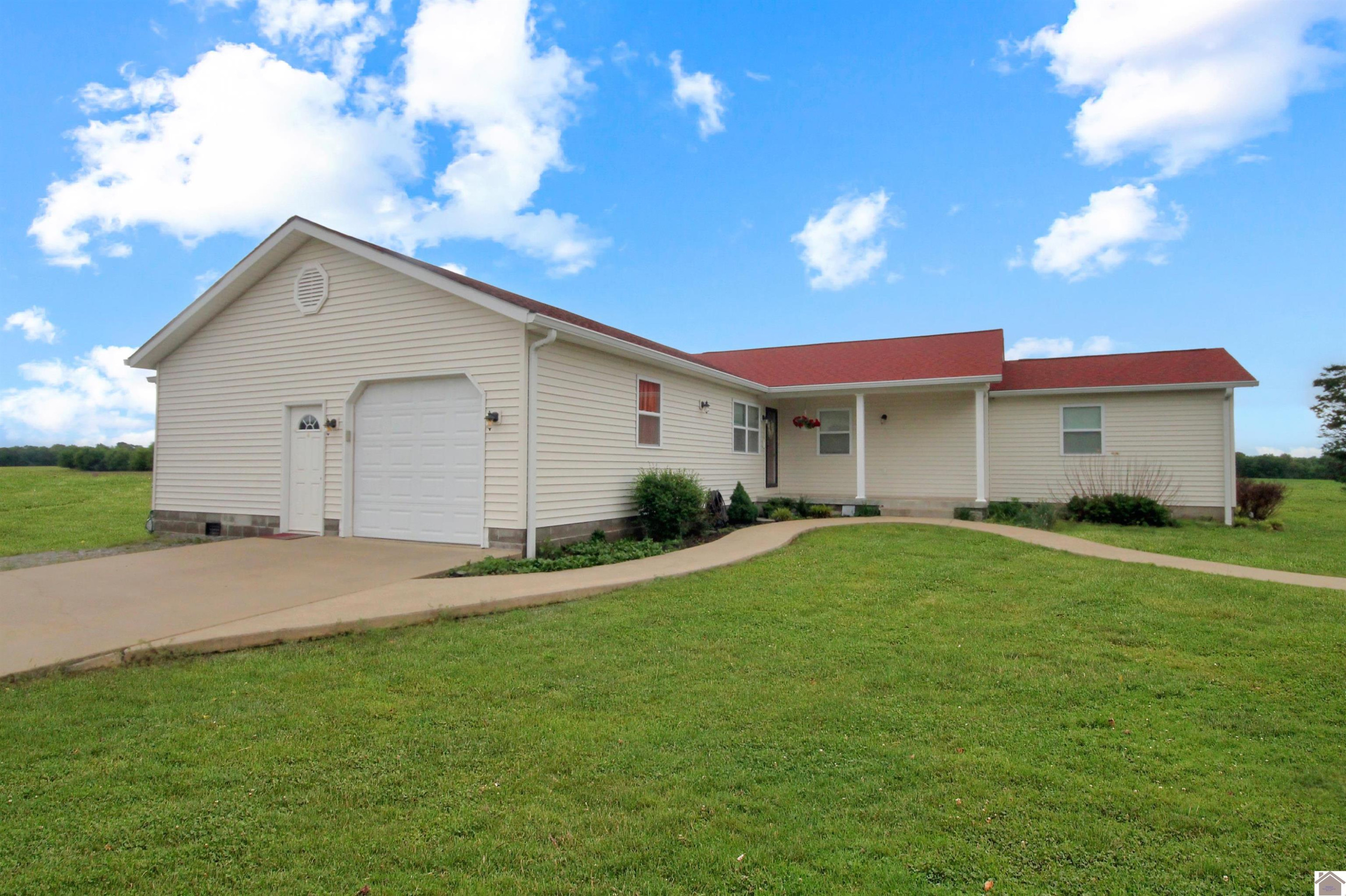 454 Snow Road Murray, KY 42071 - Photo 3 of 26 Photo 3