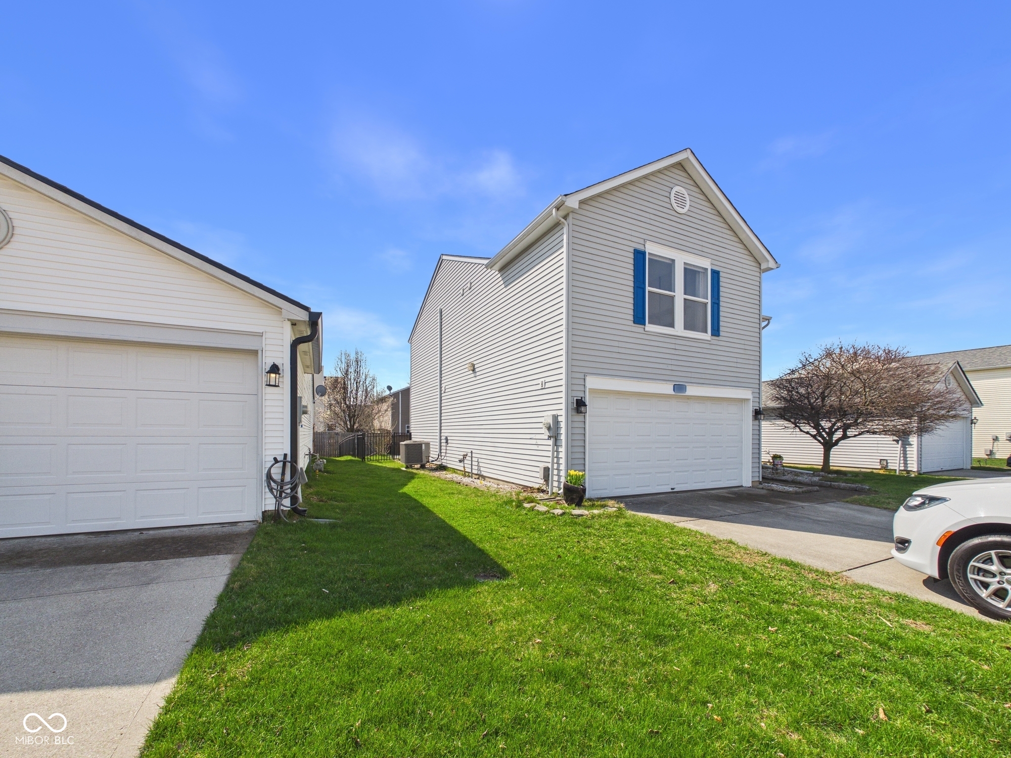 9511 West Quarter Moon Drive Pendleton, IN 46064 - Photo 3 of 40