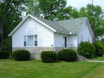 415 Edgewood Road Salem, IL 62881 - Photo 2 of 6 Gallery Image 2