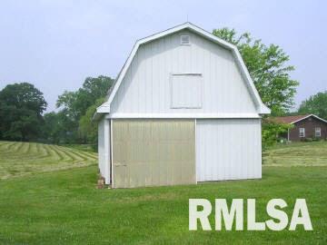 415 Edgewood Road Salem, IL 62881 - Photo 3 of 6 Gallery Image 3