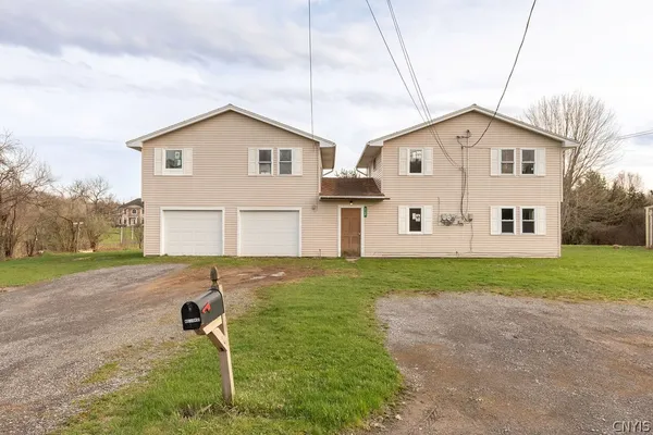 $325,000 | 5180 Orangeport Road, Clay, NY 13029