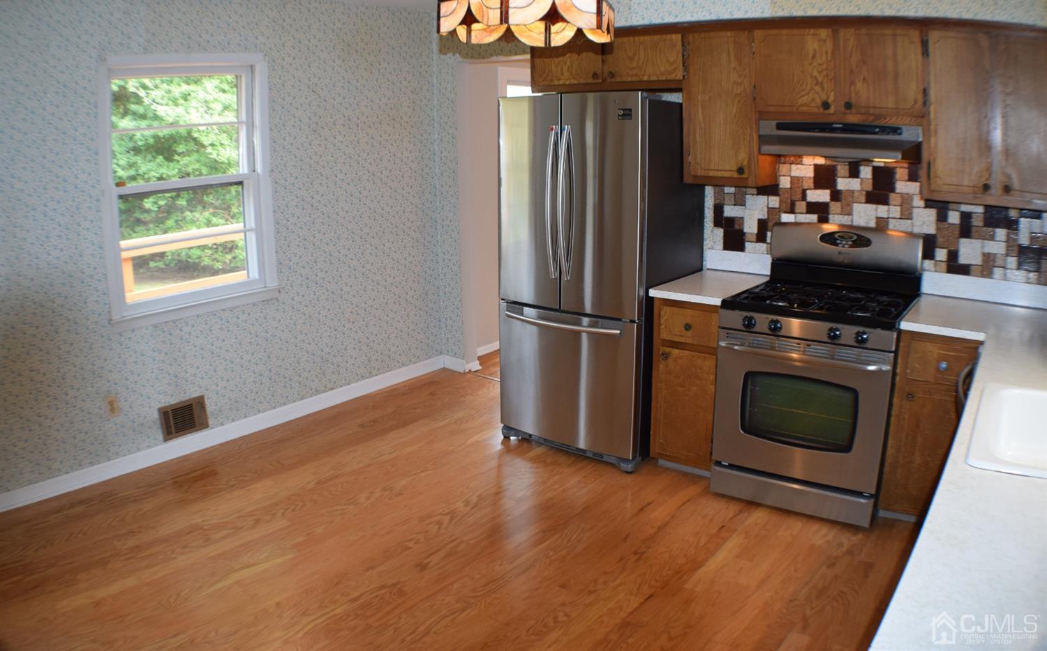14 Packard Road East Brunswick, NJ 08816 - Photo 17 of 31 Gallery Image 17