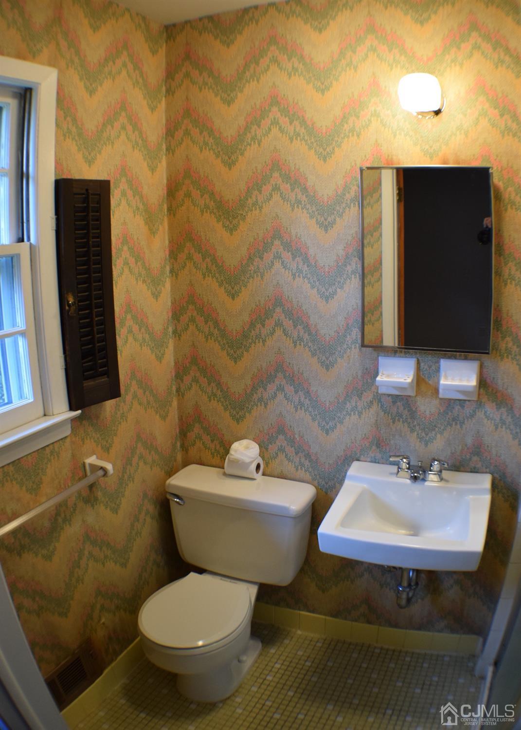 14 Packard Road East Brunswick, NJ 08816 - Photo 23 of 31 Master Bathroom