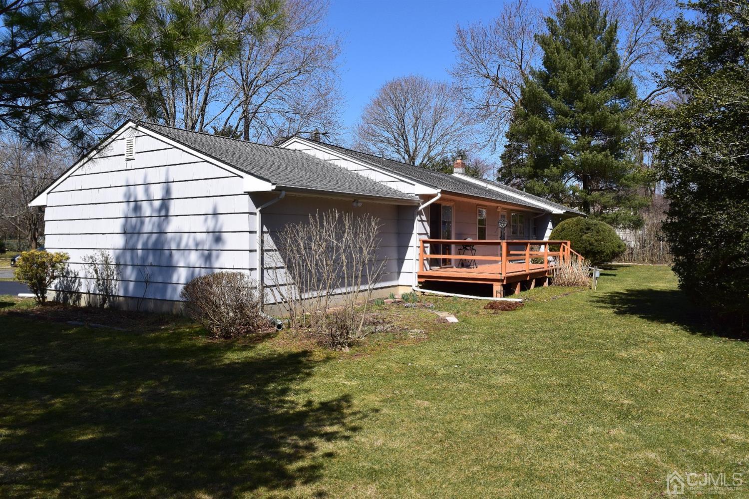 14 Packard Road East Brunswick, NJ 08816 - Photo 6 of 31 Gallery Image 6