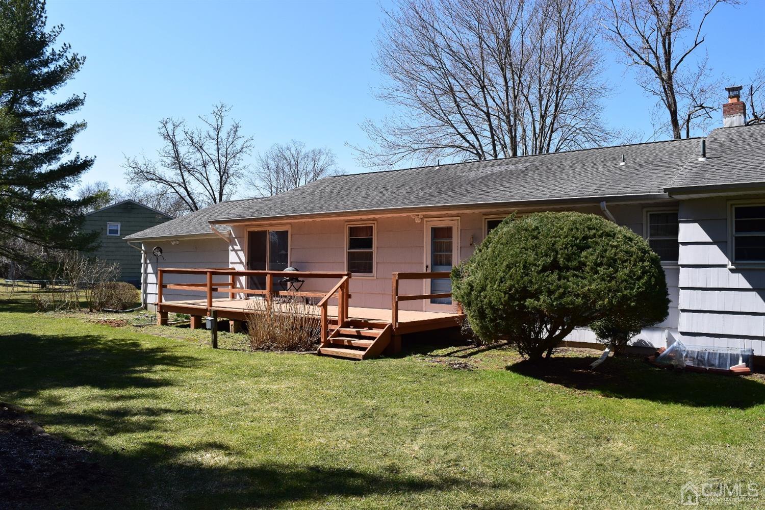 14 Packard Road East Brunswick, NJ 08816 - Photo 8 of 31 Gallery Image 8