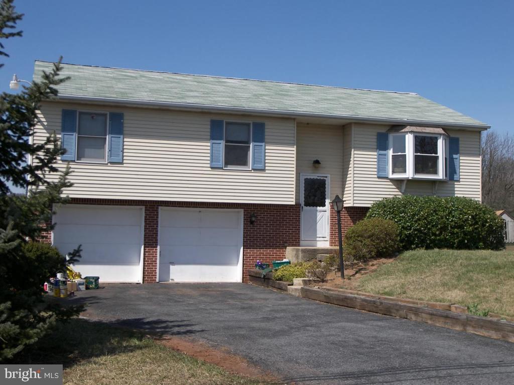 2252 North Penryn Road Manheim, PA 17545 - Photo 1 of 5