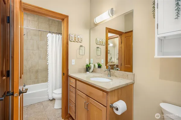 $625,000 | 107 Jacolet Lane Northwest, Unit 107, Bainbridge Island, WA 98110