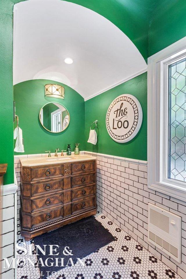 348 McMillan Road Grosse Pointe, MI 48236 - Photo 23 of 35 50050416-22.JPG