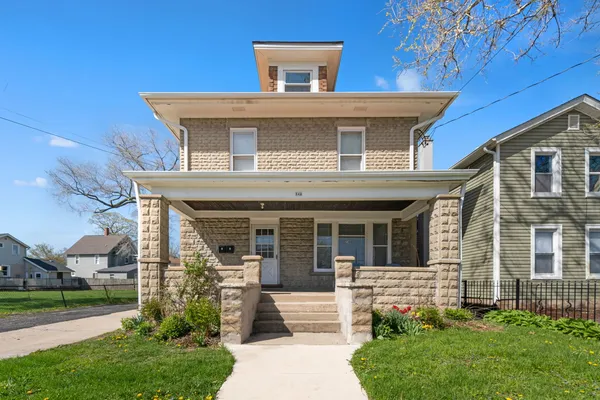 $315,000 | 544 East New York Street, Aurora, IL 60505
