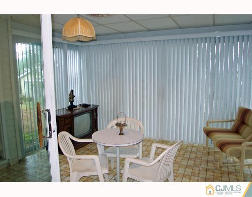 271 B Convent Road Monroe Township, NJ 08831 - Photo 5 of 6 Gallery Image 5
