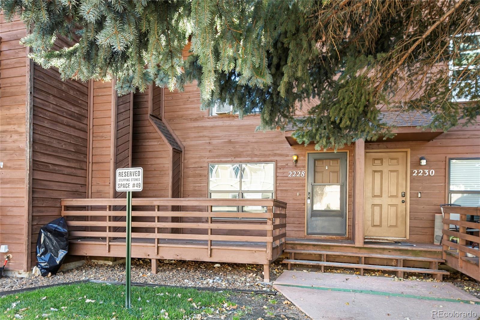 2228 Stepping Stones Way Colorado Springs, CO 80904 - Photo 3 of 31