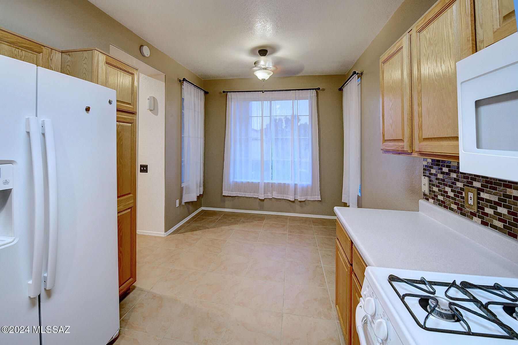 7632 West Amber Ridge Way Tucson, AZ 85743 - Photo 11 of 23