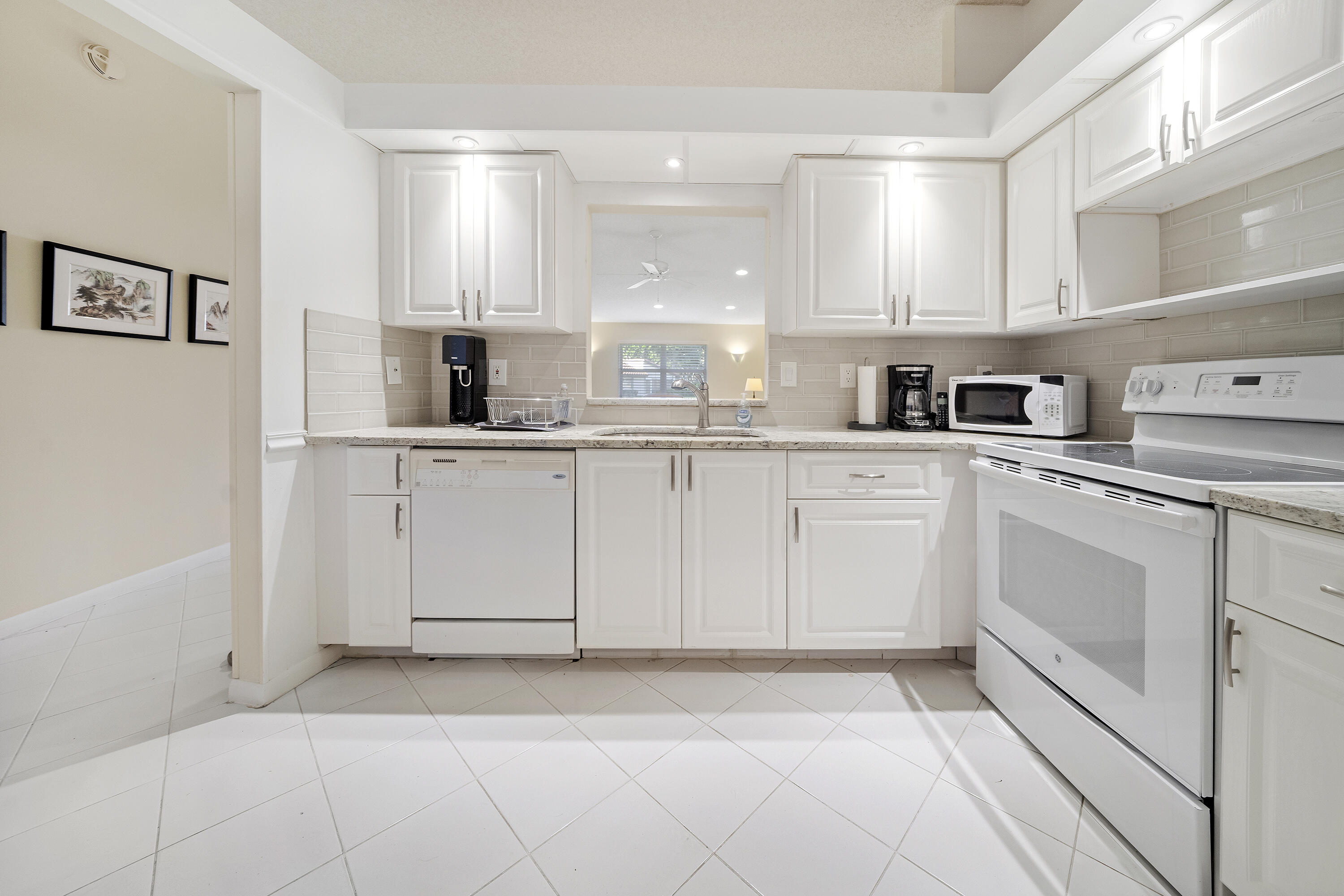 6091 Millington Way Delray Beach, FL 33484 - Photo 7 of 33 6091MillingtonWayDB7-003