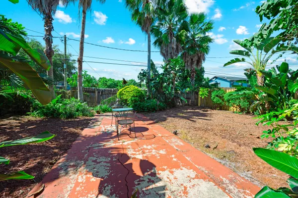 $2,500 | 1111 North K Street, Lake Worth Beach, FL 33460