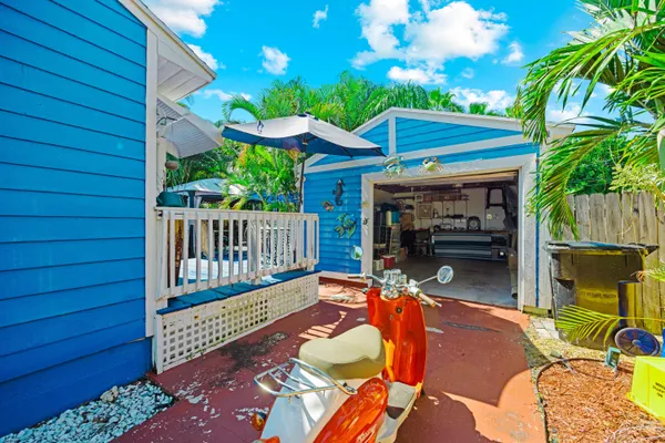 $2,500 | 1111 North K Street, Lake Worth Beach, FL 33460
