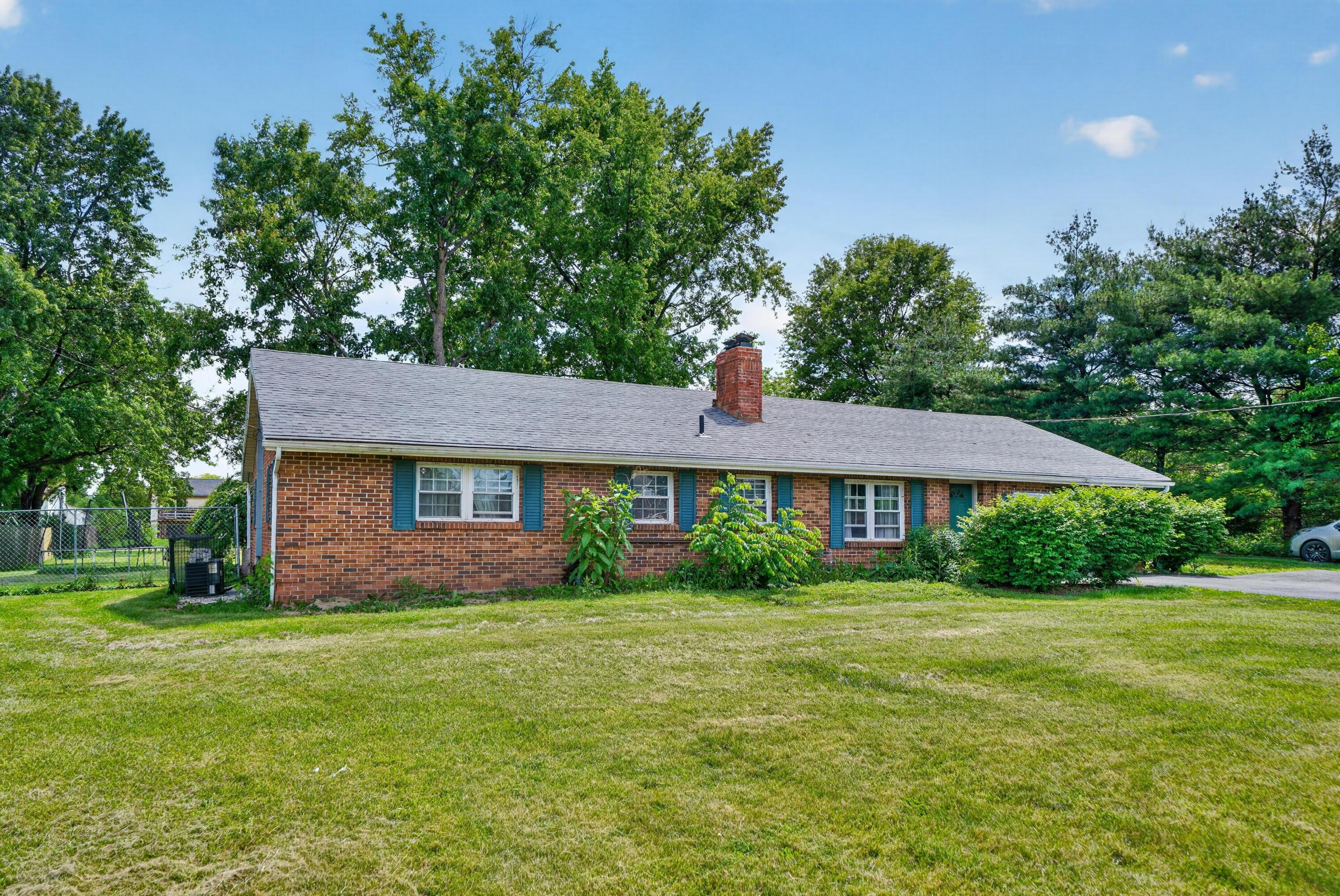 589 Park Road Columbus, OH 43085 - Photo 2 of 30