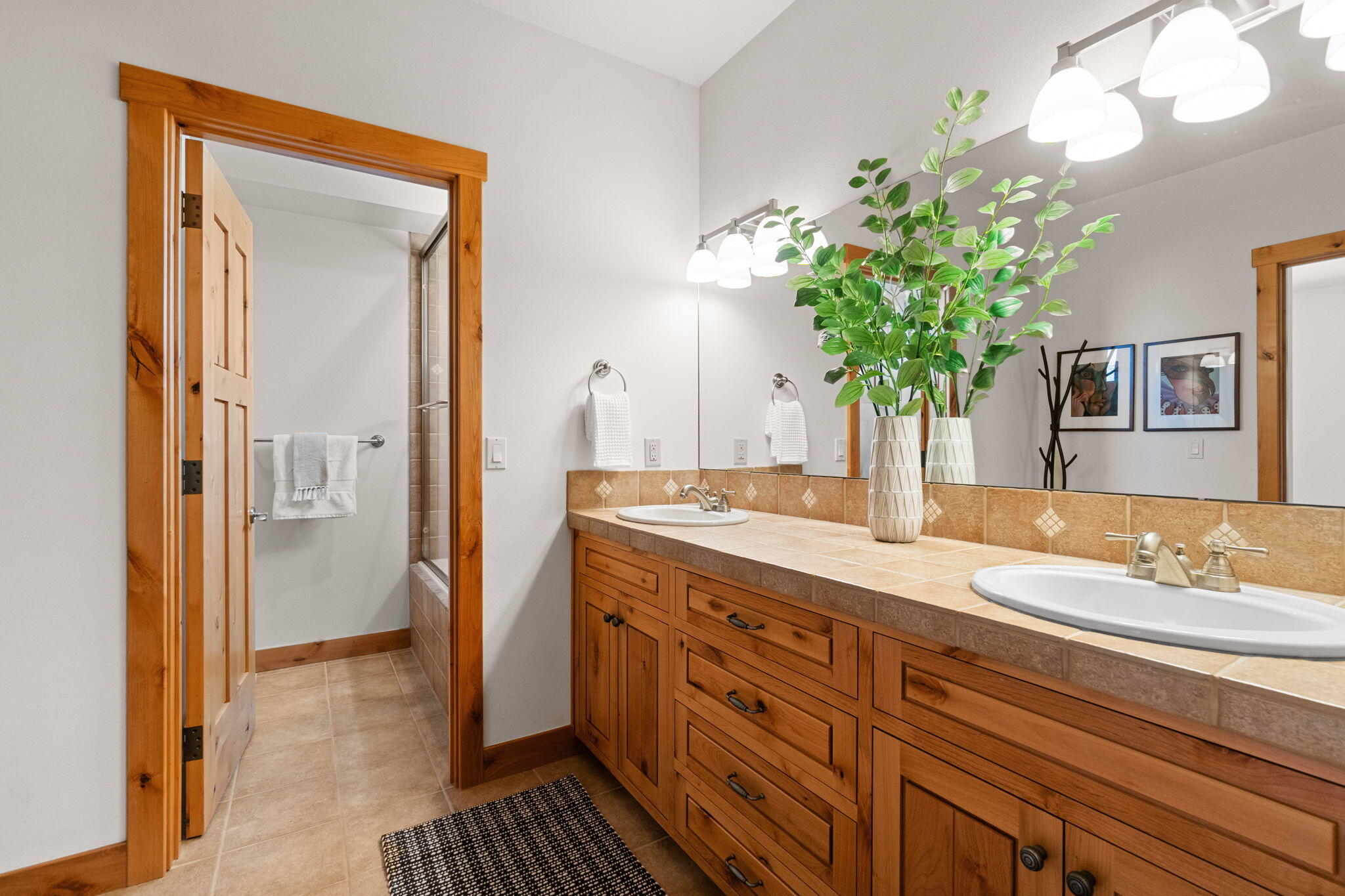 655 Southwest Otter Way Bend, OR 97702 - Photo 39 of 49 Dual vanities and shower/tub combo