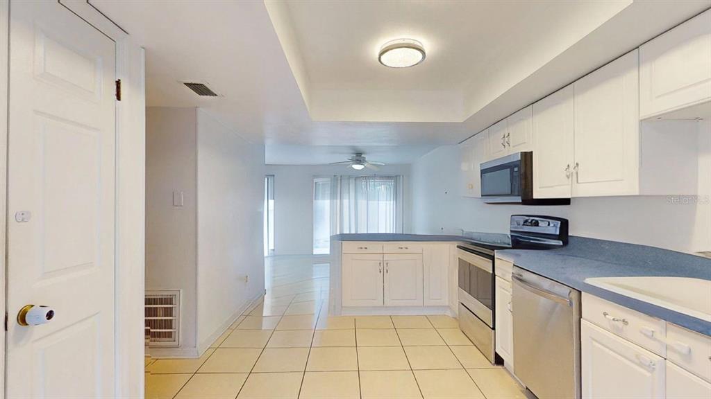1237 McMullen Booth Road Clearwater, FL 33759 - Photo 8 of 48 Gallery Image 8
