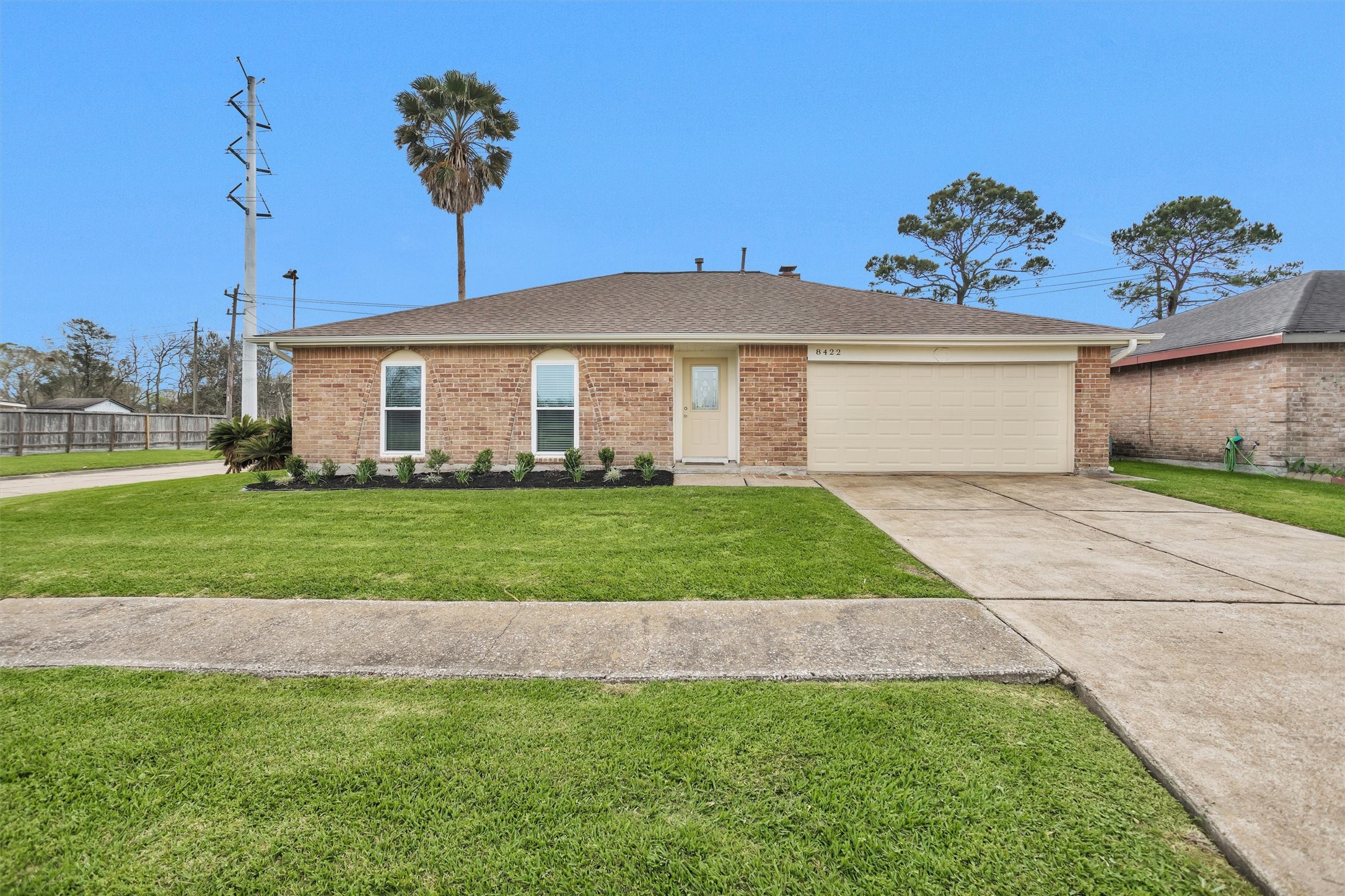 8422 Oakhaven Road La Porte, TX 77571 - Photo 4 of 46 Generous front lawn with plenty of space and visibility from the corner lot.