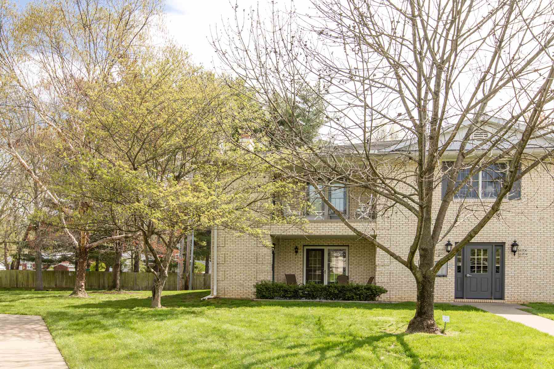 6700 Newburgh Road Evansville, IN 47715 - Photo 1 of 36 Gallery Image 1