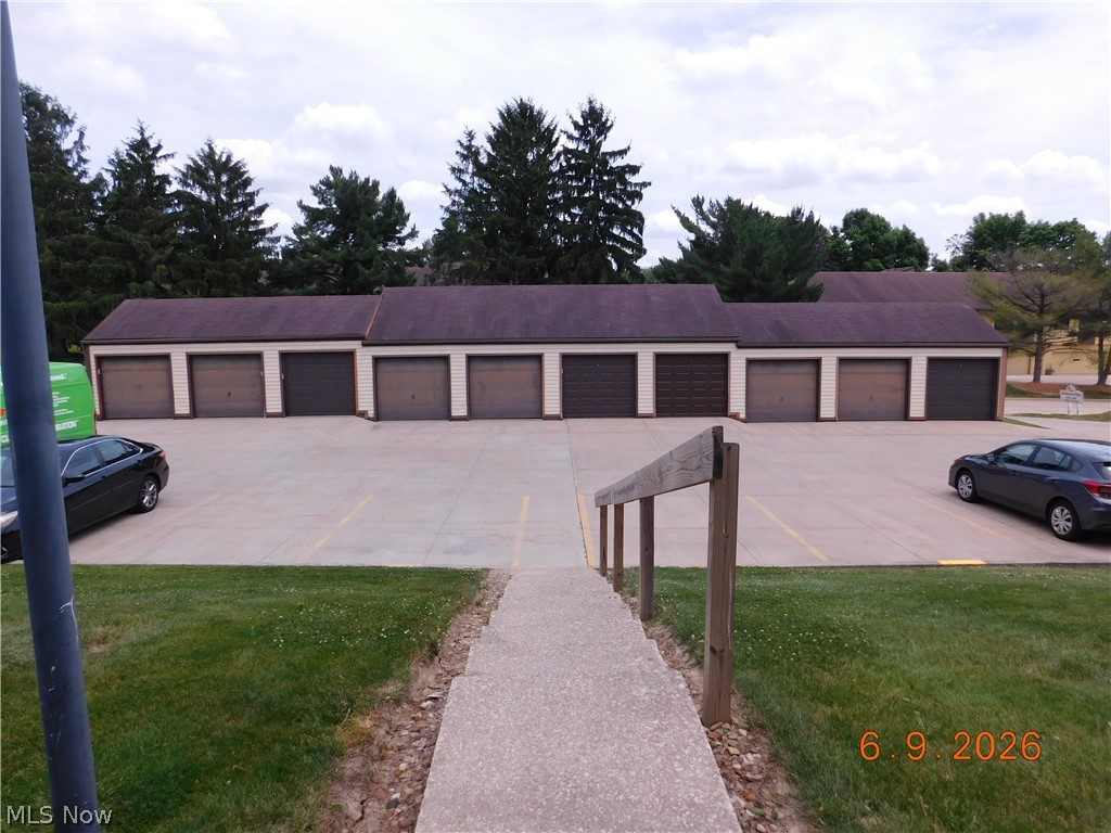 934 Hampton Ridge Drive Akron, OH 44313 - Photo 43 of 47