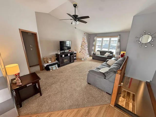 $289,900 | 1419 Dayton Drive, Janesville, WI 53546