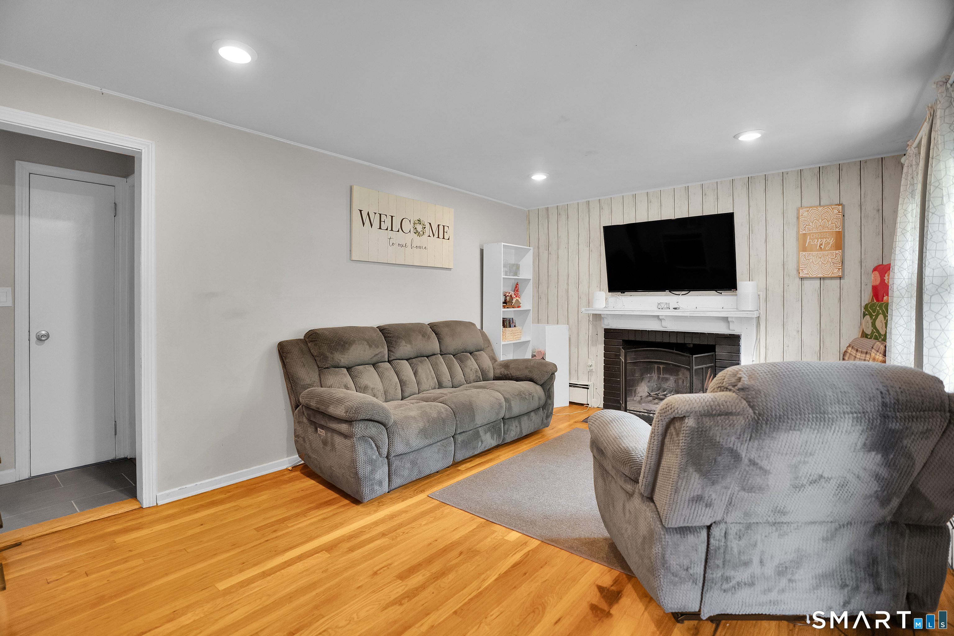 175 Newfield Street Middletown, CT 06457 - Photo 5 of 17