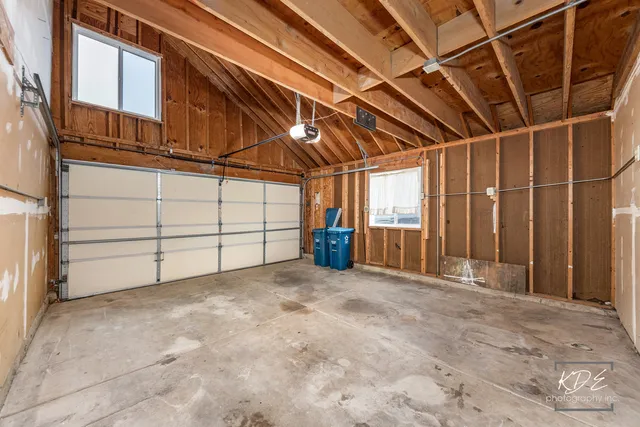 $2,300 | 2691 Stanton Court, Aurora, IL 60502