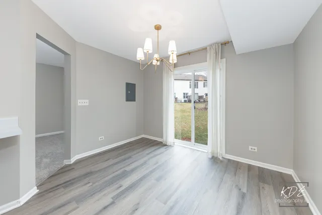 $2,300 | 2691 Stanton Court, Aurora, IL 60502