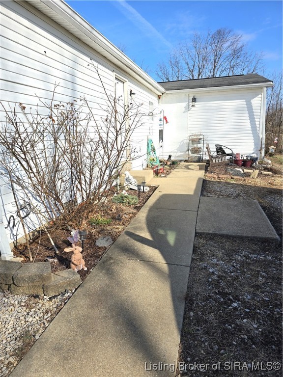 436 West Water Tower Road Salem, IN 47167 - Photo 3 of 25