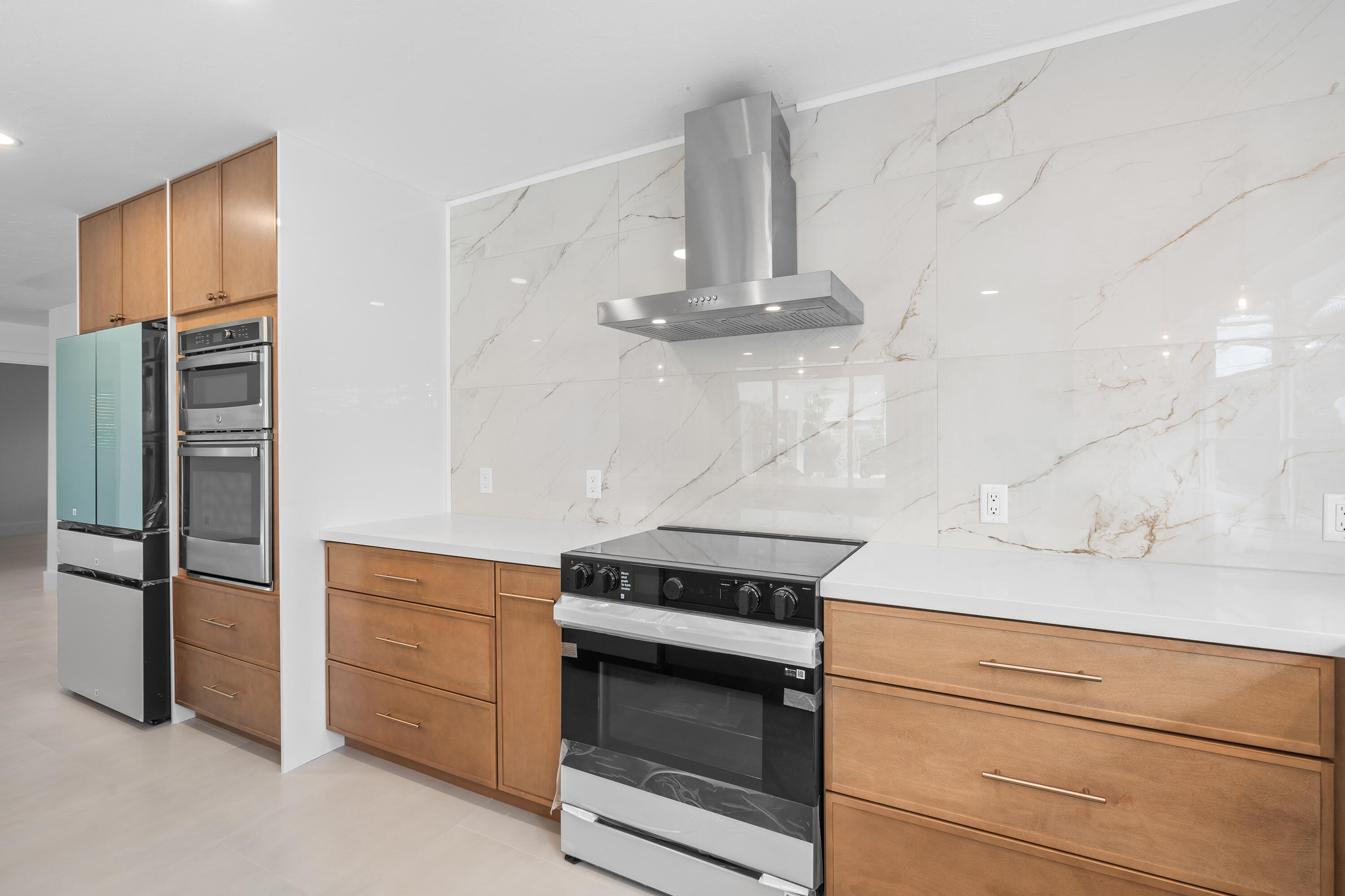 12 Southeast Hitching Post Circle Tequesta, FL 33469 - Photo 19 of 65 12 Hitching Post Circle Tequesta 19-3