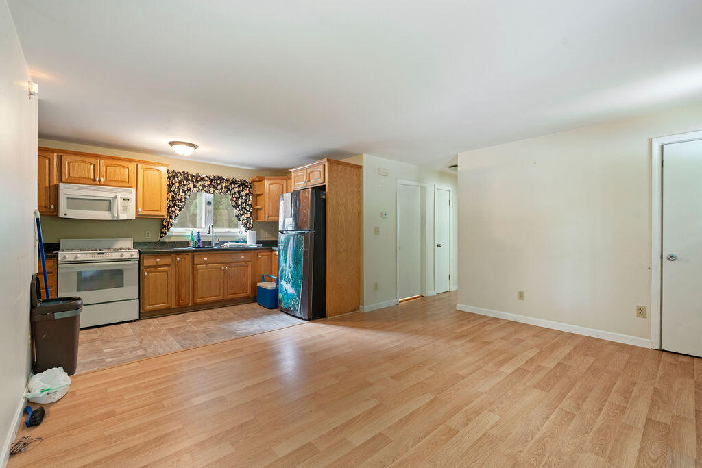 72 Martin Road Kittery, ME 03904 - Photo 12 of 40 DSC06673
