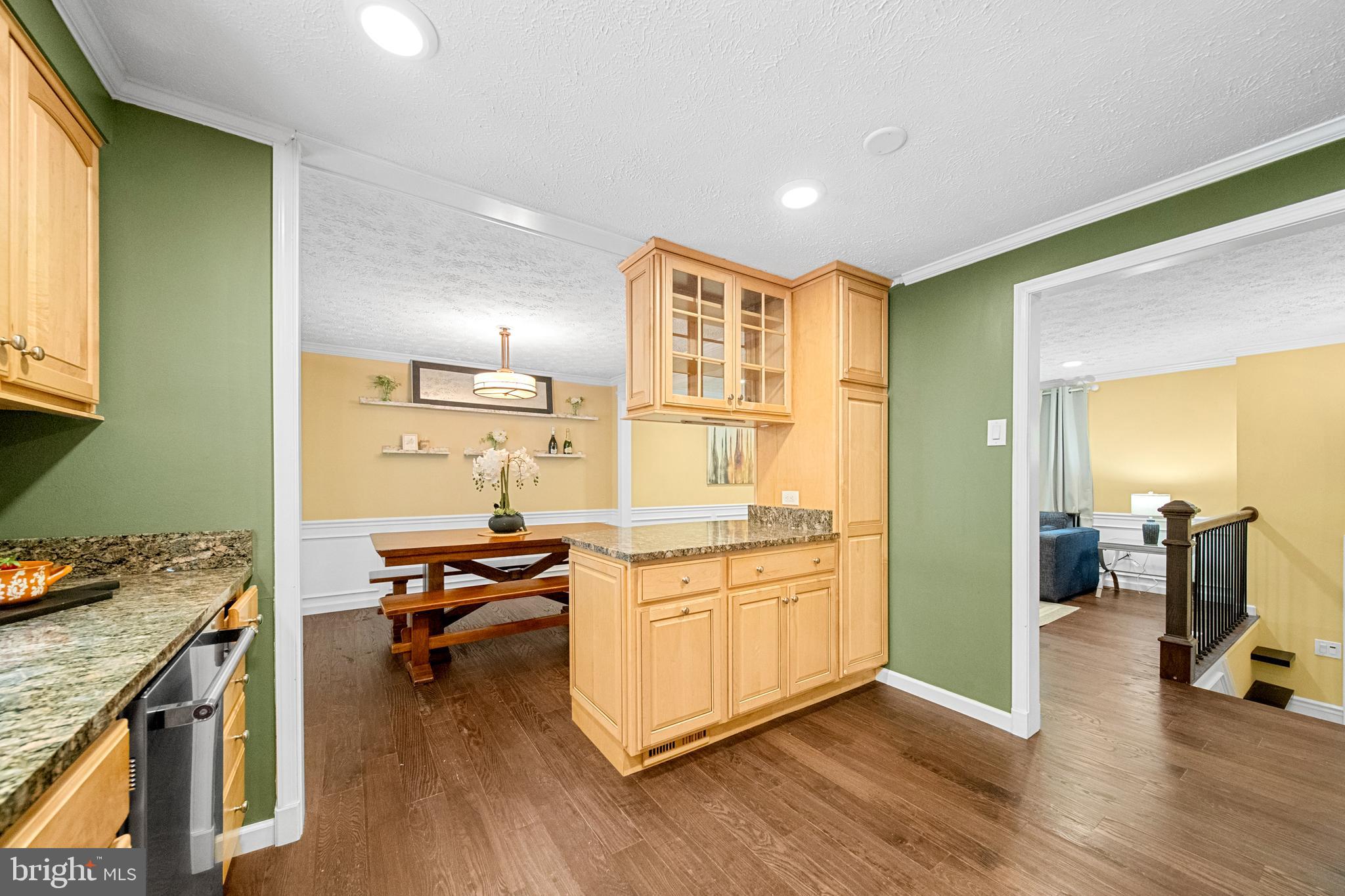 207 Silverleaf Drive Sterling, VA 20164 - Photo 9 of 50