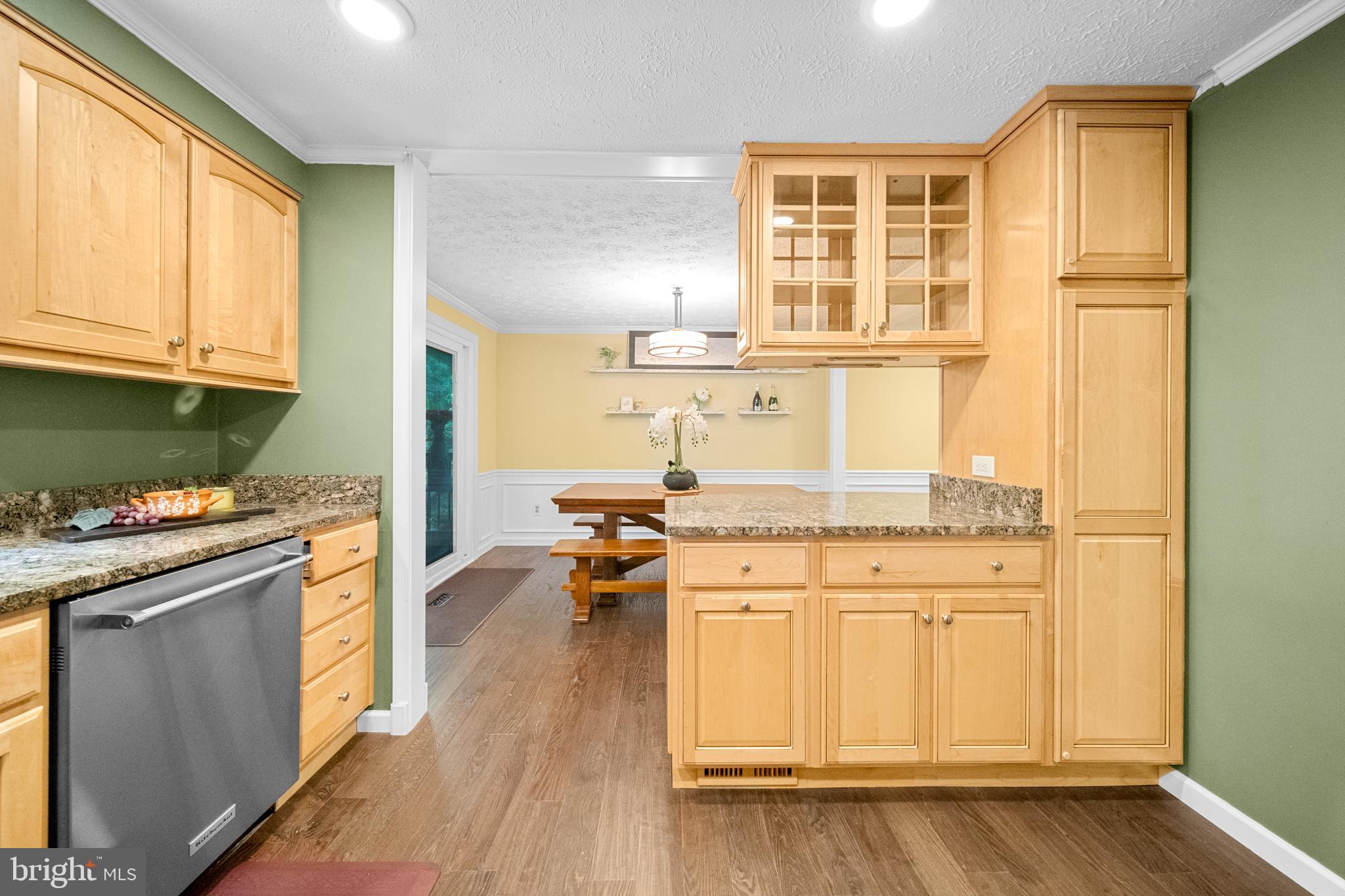 207 Silverleaf Drive Sterling, VA 20164 - Photo 10 of 50