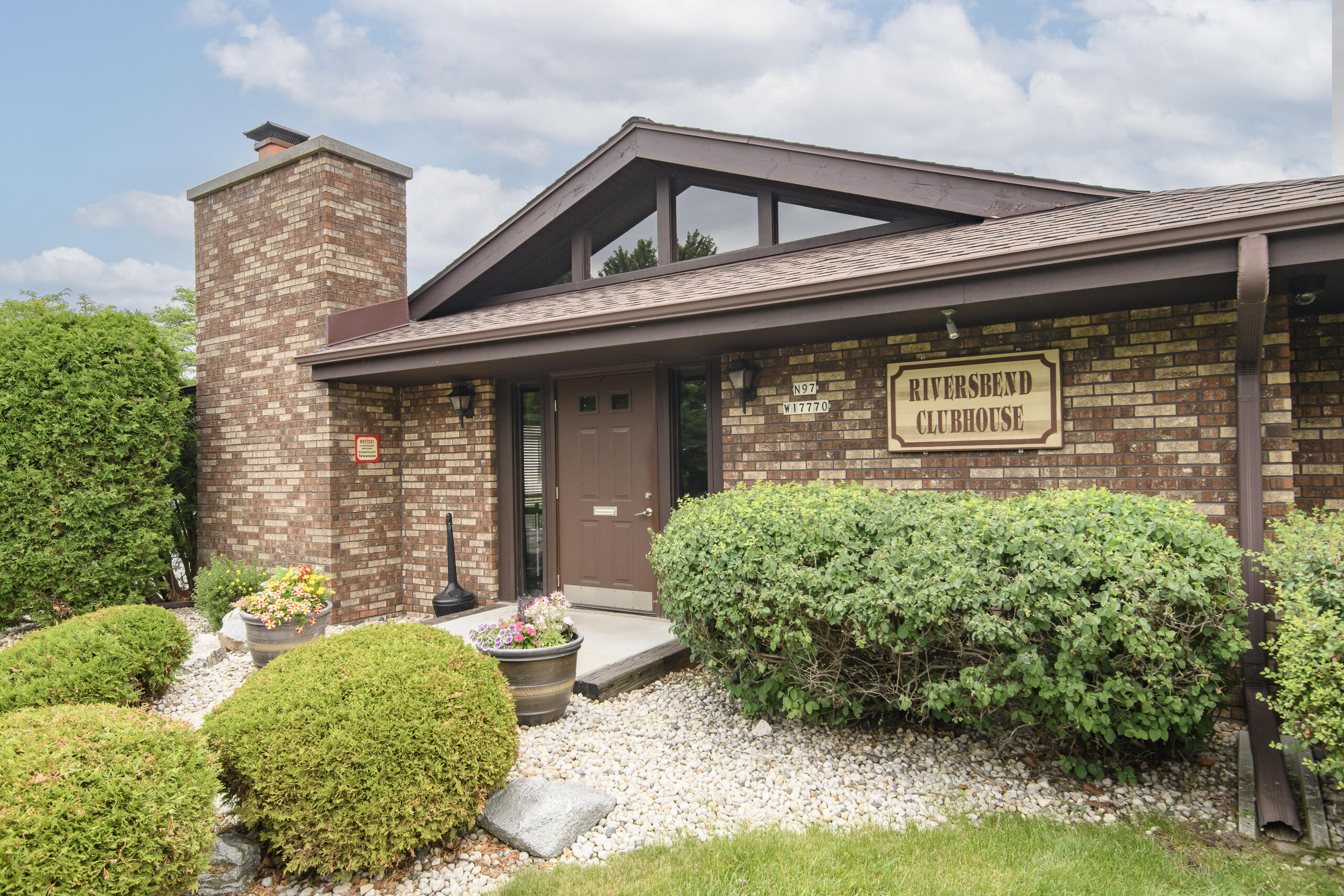 W178N9858 Riversbend Circle East, Unit D95 Germantown, WI 53022 - Photo 25 of 27 Clubhouse