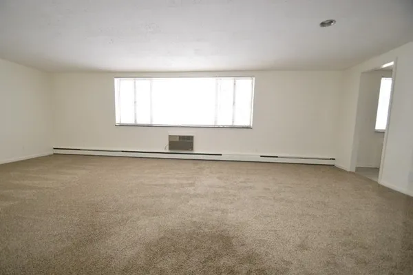 $1,525 | 1077 East Avenue, Unit 4A, Rochester, NY 14607