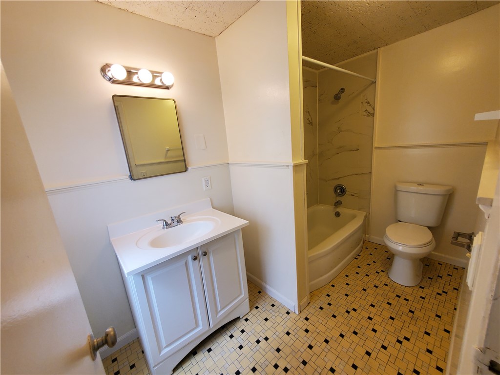 1077 East Avenue, Unit 4A Rochester, NY 14607 - Photo 4 of 10