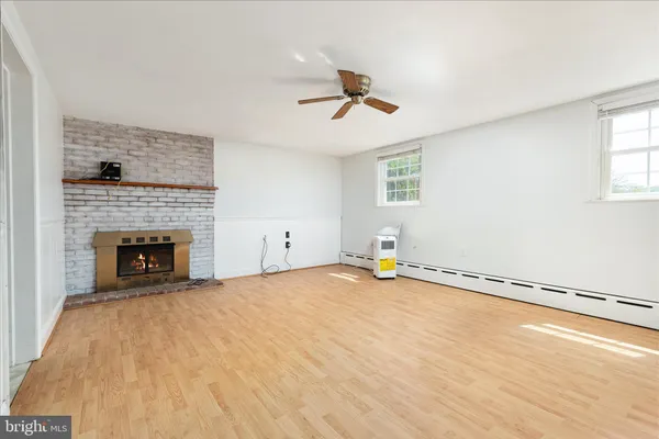 $379,900 | 1048 Wine Street, Front Royal, VA 22630