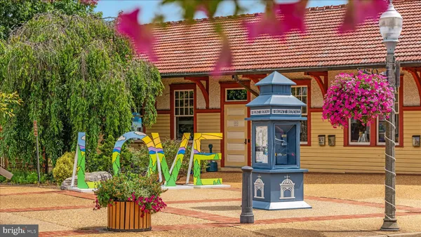 $379,900 | 1048 Wine Street, Front Royal, VA 22630