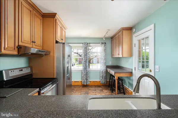 $379,900 | 1048 Wine Street, Front Royal, VA 22630