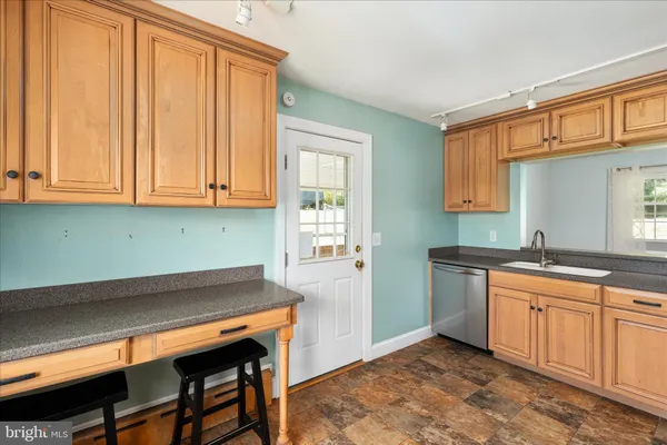 $379,900 | 1048 Wine Street, Front Royal, VA 22630