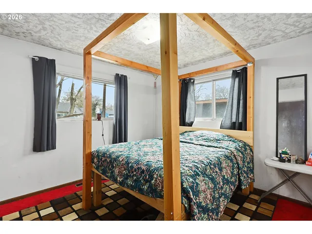 $399,950 | 3244 West 7th Street, The Dalles, OR 97058