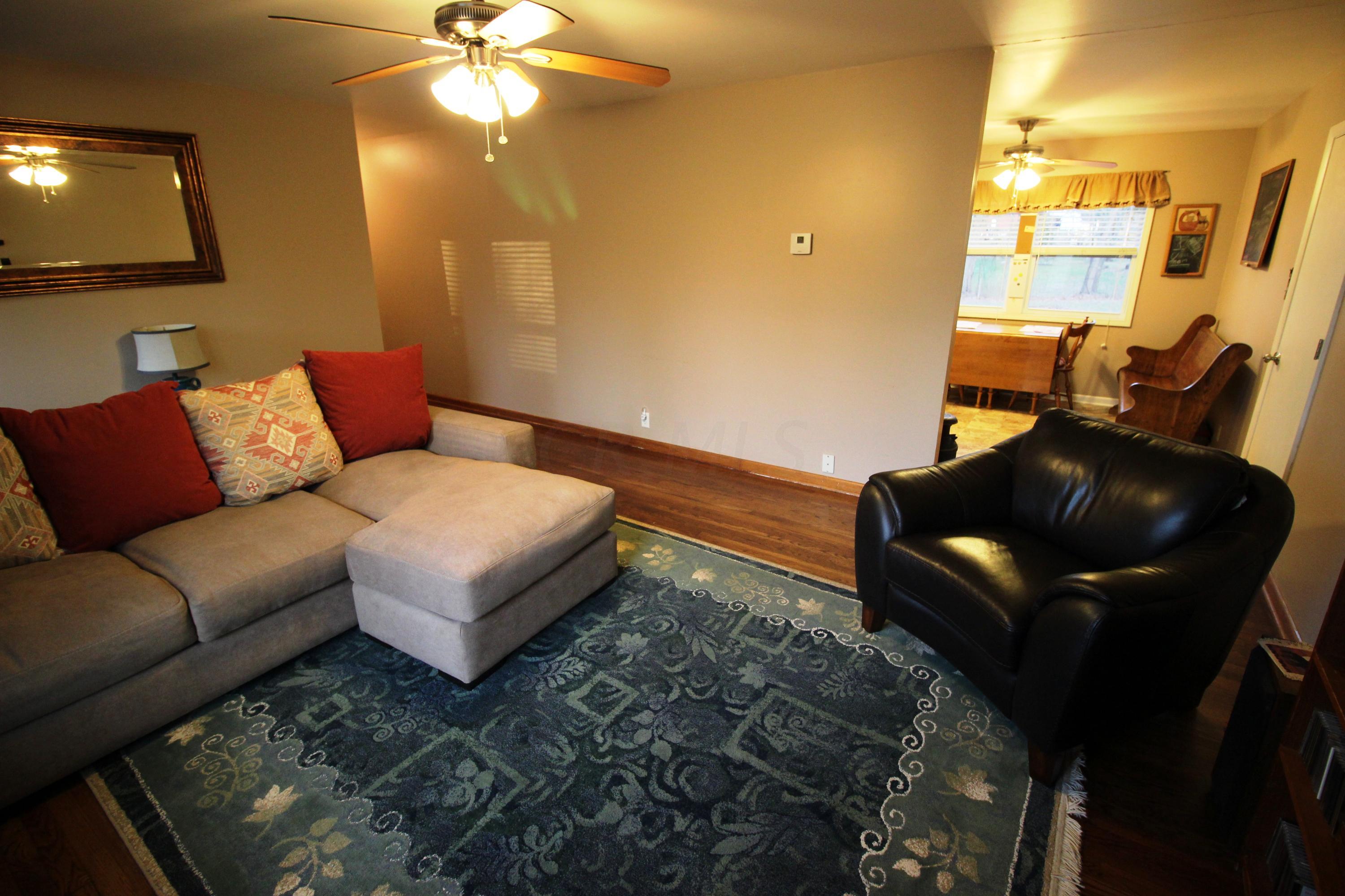 5281 Fairmount Road Newark, OH 43056 - Photo 8 of 30